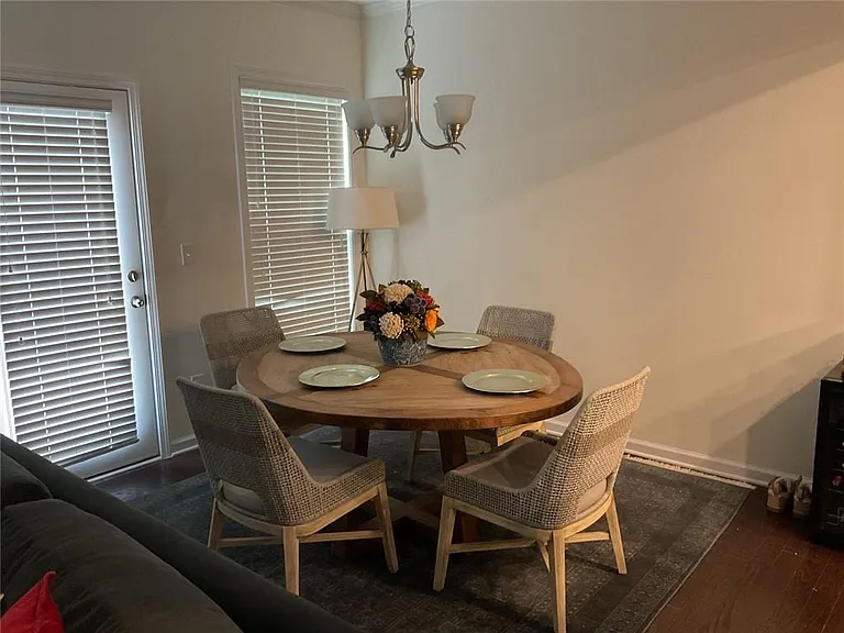 7305 Heritage Oak Ct — Photo 5