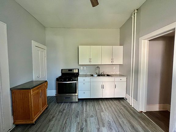 3rd image of 216 Oak St #1