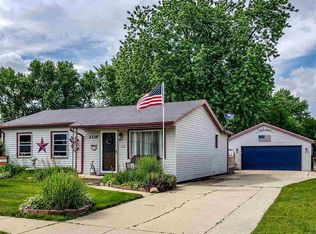 2116 Coronet Rd, Loves Park, IL 61111