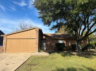 1826 Legend Dr, Garland, TX 75040