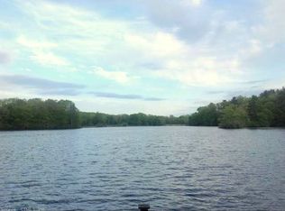 44 Lakewood Dr, Coventry, CT 06238