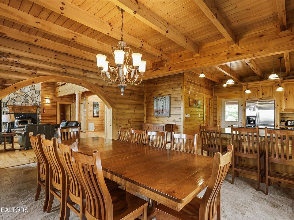 37th image of 430 Sugar Cove Way