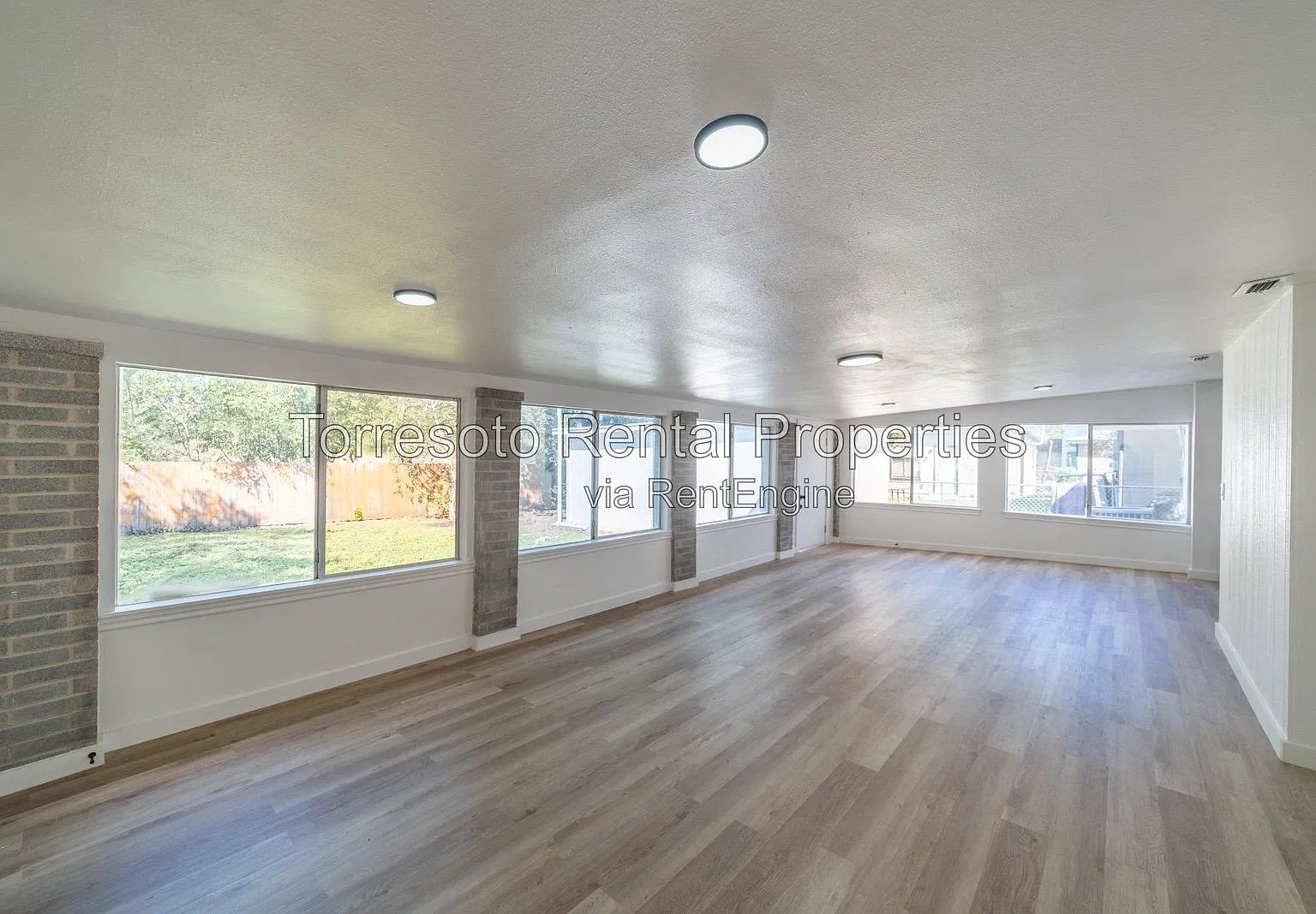 3 bed, 1.0 bath, 980 sqft, $1,400 — Photo 1