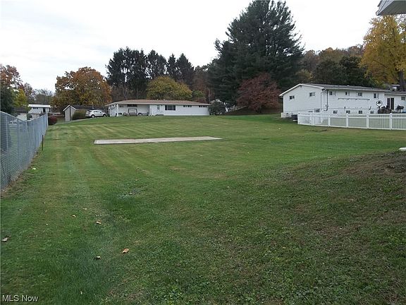 3rd image of 72 Sandy Ln
