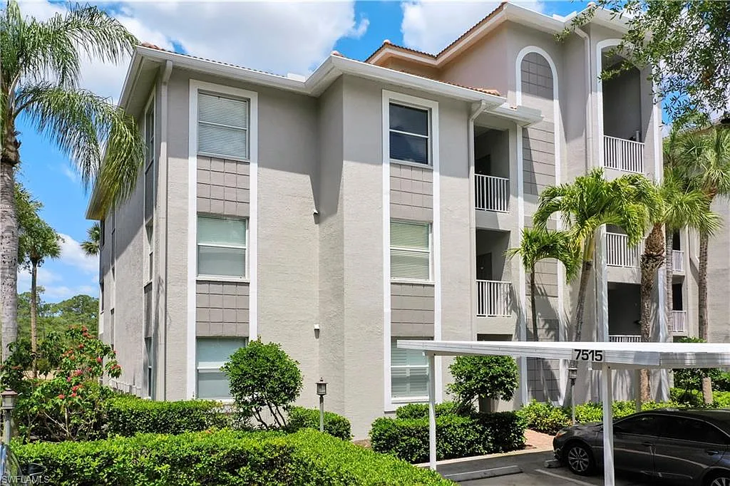 2 bed, 2.0 bath, 1408 sqft, $6,500 — Photo 2