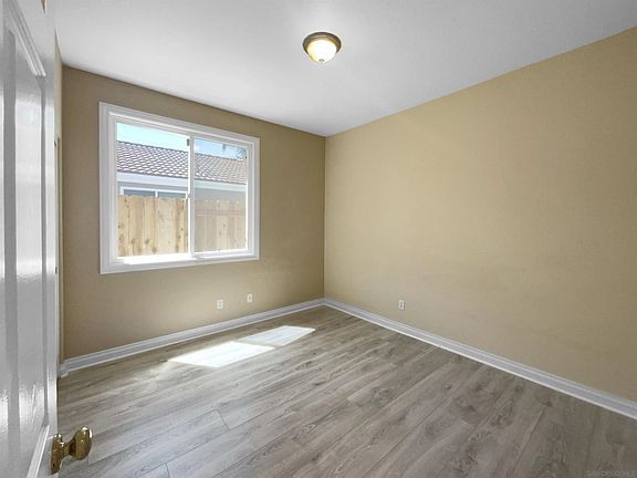 5th image of 1440 Knoll Park Gln