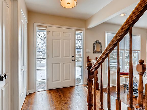 2nd image of 3775 Lexington Dr