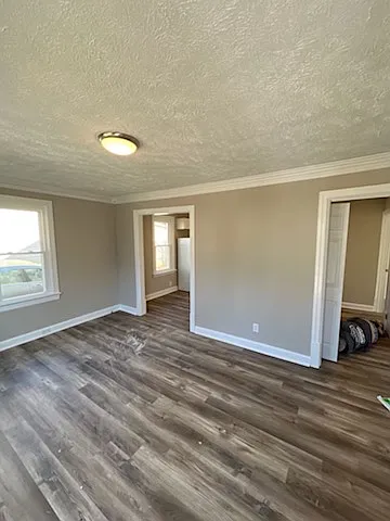 324 Victory Avenue - 1 — Photo 2