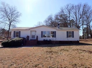15 Tryon Ct W, Spring Lake, NC 28390