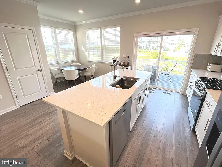4917 Arcola Rd — Photo 10