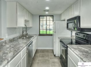 13811 Meadow Ridge Rd, Omaha, NE 68138