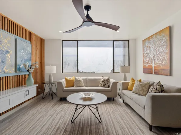 320F Kawaihae St, Honolulu, HI 96825