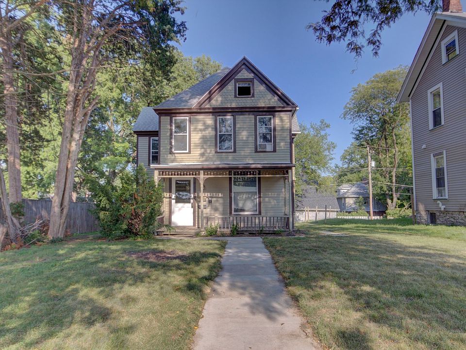 1st image of 1715 Grand Ave #1