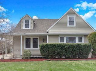 374 N Fairfield Ave, Lombard, IL 60148