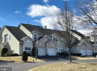 2232 Orchard Hill Cir, Warrington, PA 18976