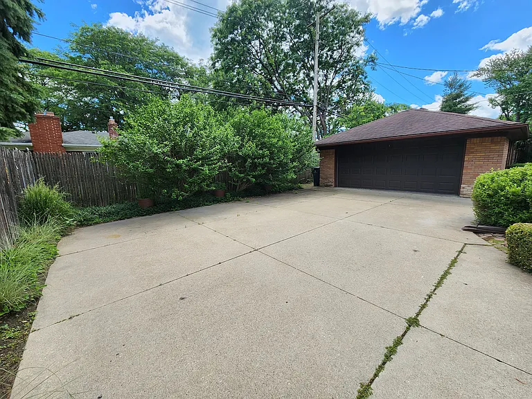 22470 Marter Rd — Photo 4