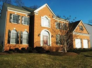 4497 Arniel Pl, Fairfax, VA 22030