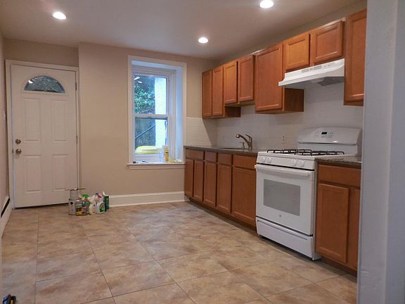 2nd image of 26 Jefferson St #1
