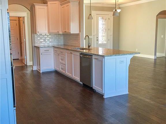 5th image of 5605 W Lakewood Ct