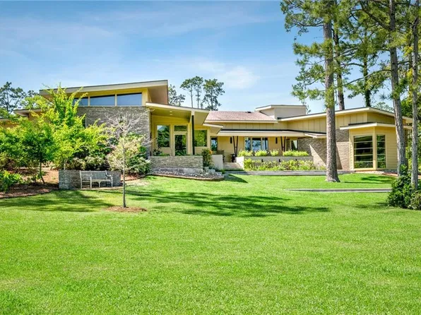 913 Camphill Dr, Abita Springs, LA 70420