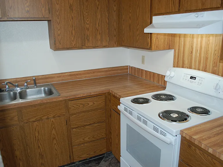 108 Kensington Ave S #4 — Photo 8