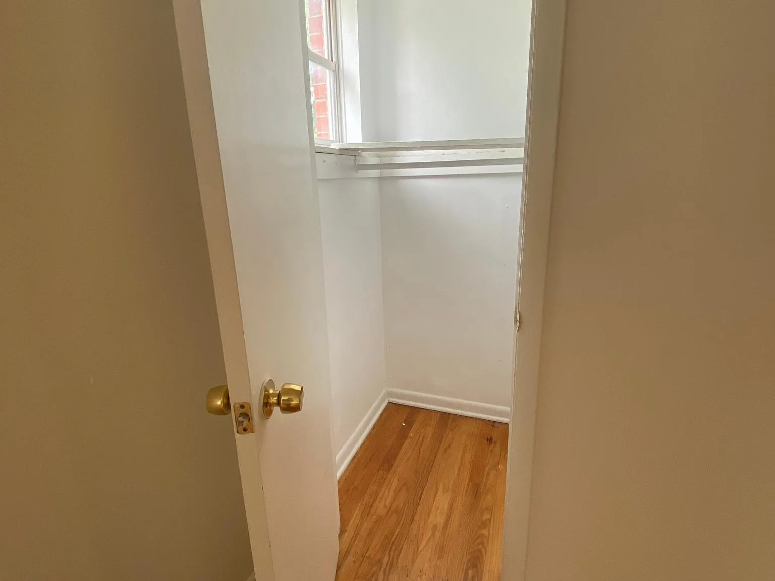 4205 Harrison St — Photo 3