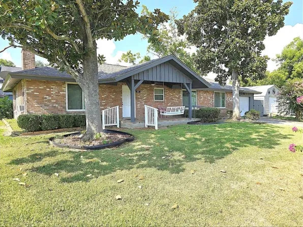 30 N Terrace Dr, Pointblank, TX 77364