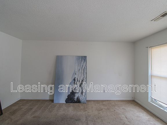4th image of 926 Blackrail Ct APT C