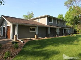 11903 Douglynn Dr, Minnetonka, MN 55343