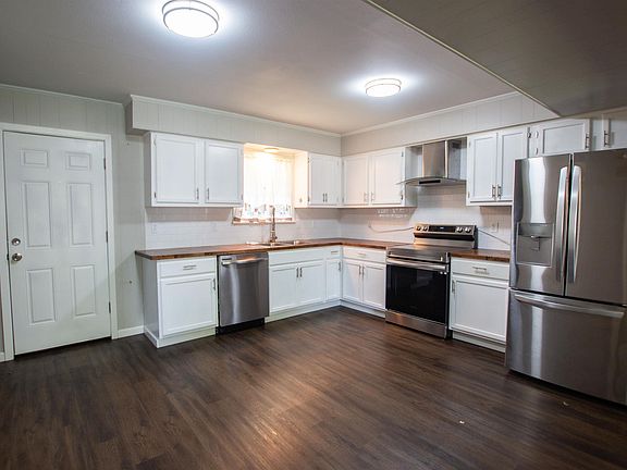 4th image of 544 Cherry St