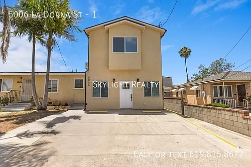 5006 La Dorna St #1 Photo 1