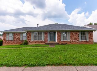 12117 Bay Run Dr, Worthington Hills, KY 40245