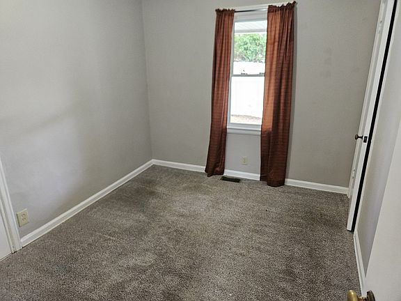 5th image of 203 Moberly Ave