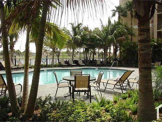 2 bed, 1241 sqft, $2,395 — Photo 2