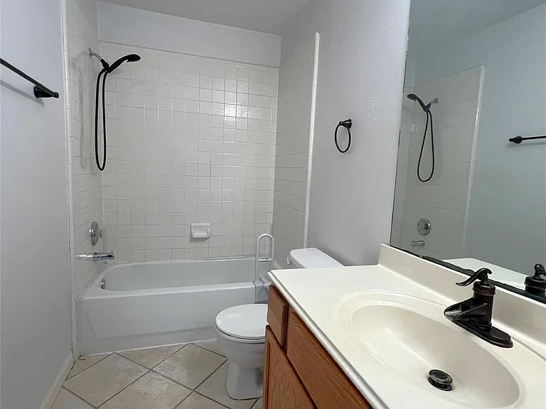6839 Catarina Cir — Photo 23