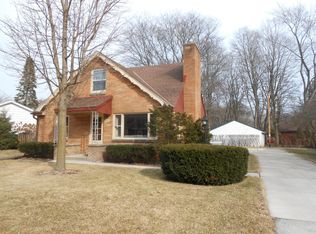 6020 N Elm Tree Rd, Glendale, WI 53217