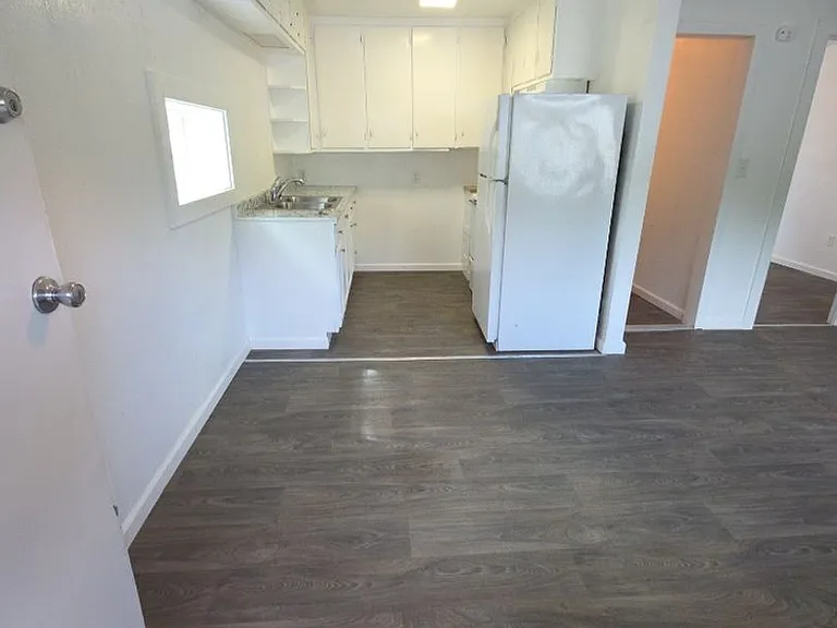 13451 Lakeshore Dr — Photo 18
