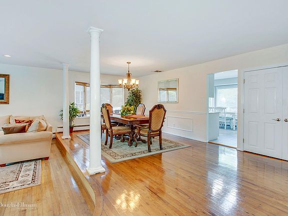 4th image of 6 Seward Dr