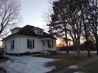 220 W Summit St, Wilton, IA 52778