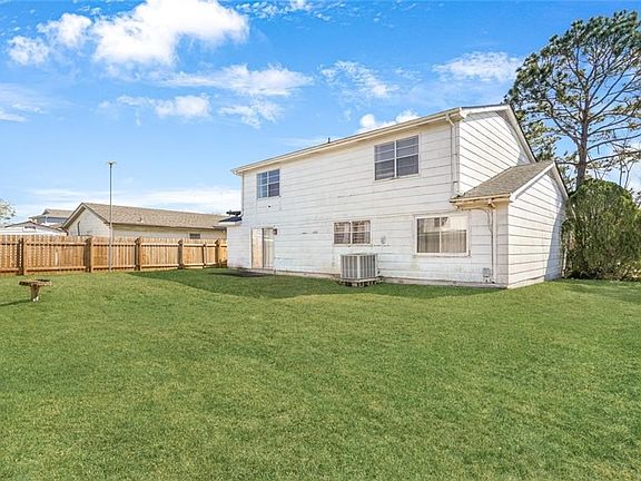 5th image of 3844 Glenoak Dr