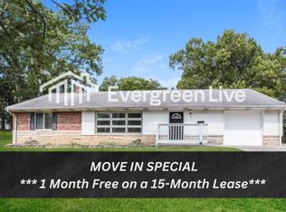 19 Cromwell Rd, Cincinnati, OH 45218