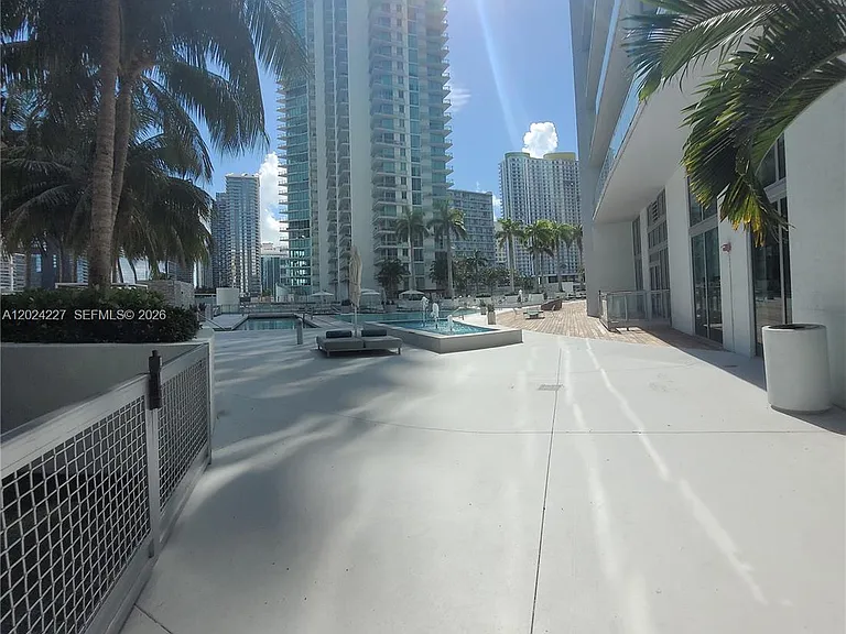 90 SW 3rd St #2208 — Photo 50