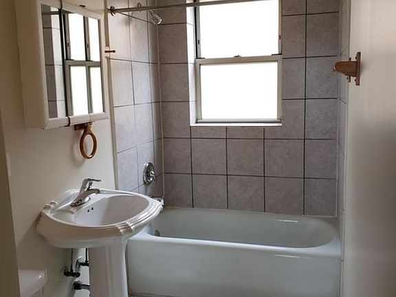 5th image of 1609 N Central Ave APT 3S