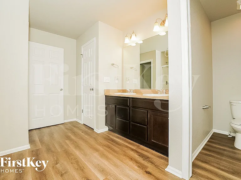 2349 Shipman St — Photo 8