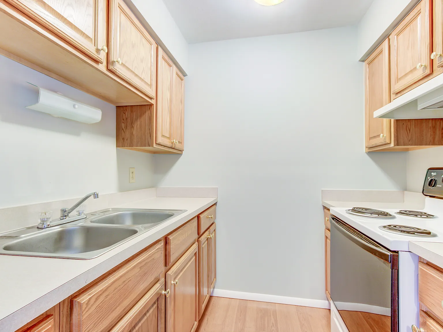 Wintergreen Apartments - 220 — Photo 2