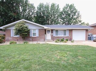 712 Ridgeview Dr, Washington, MO 63090