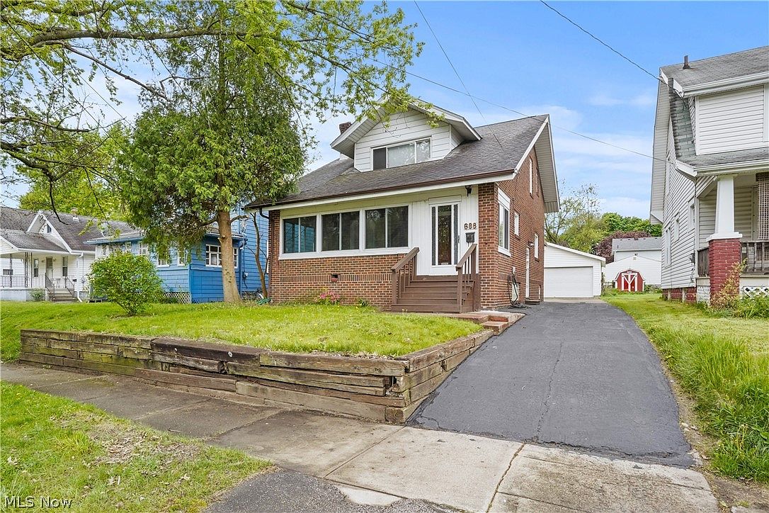 688 Ranney St, Akron, OH 44310 | Zillow