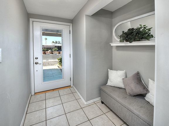 3rd image of 3242 W Calle Cereza