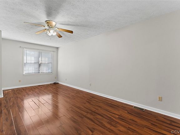 5th image of 1840 New Lincoln Cir