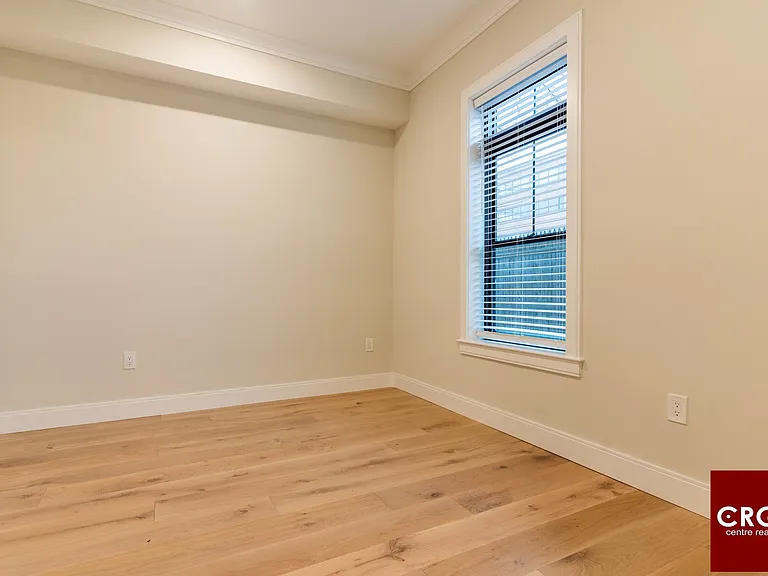 156 Everett St #102A — Photo 5